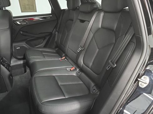 Used 2019 Porsche Macan AWD/4WD image 27