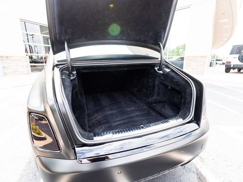 Used 2024 Rolls-Royce Phantom Sedan RWD image 85