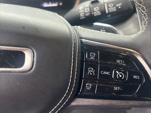 Used 2023 Jeep Grand Cherokee L Overland w/ Trailer Tow Group (B) image 17