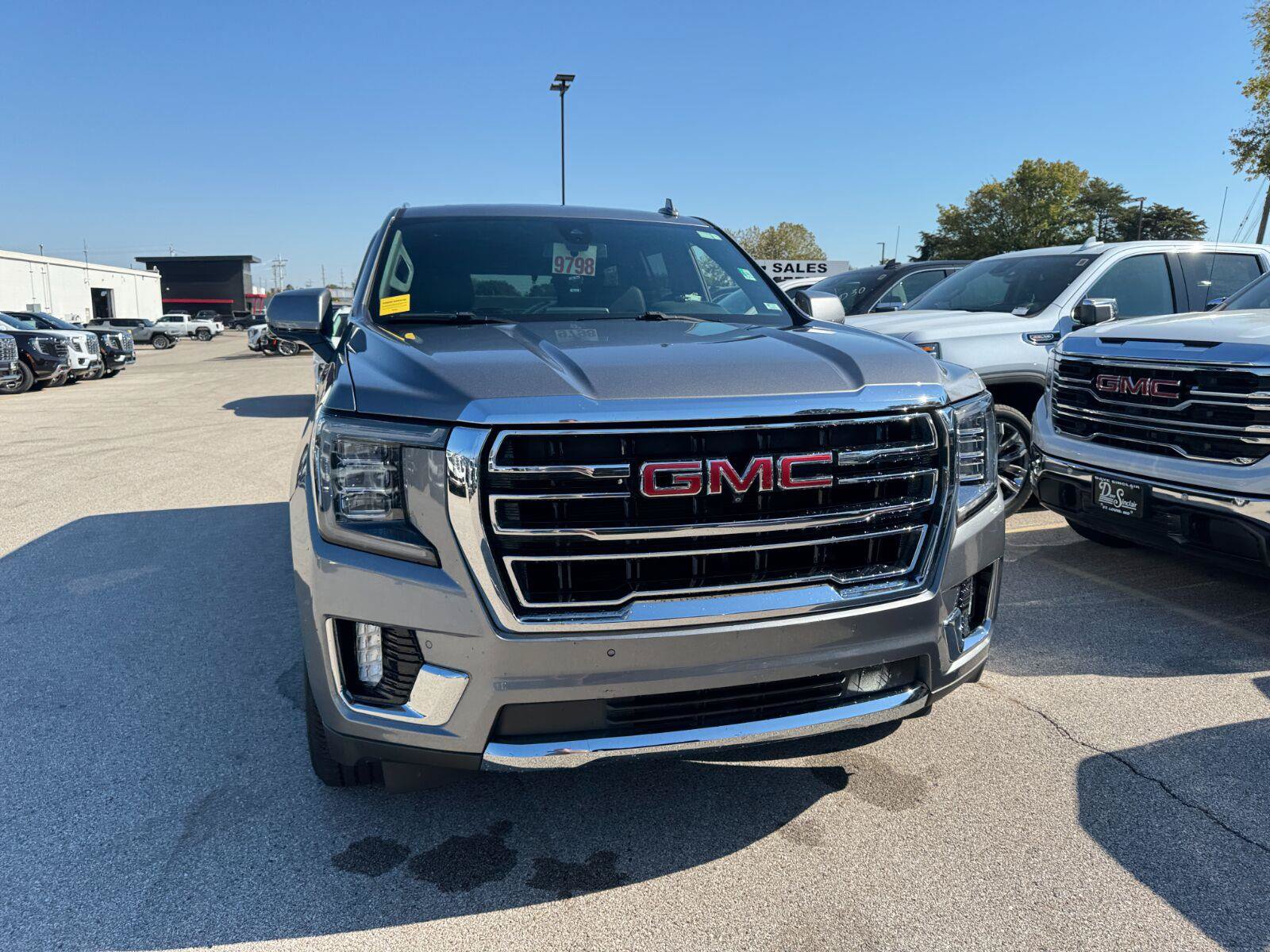 Used 2021 GMC Yukon SLT w/ SLT Luxury Plus Package AWD/4WD image 5