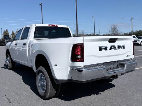 New 2026 RAM 3500 Tradesman w/ Chrome Appearance Group A AWD/4WD image 7