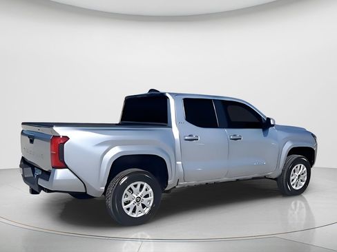 Used 2024 Toyota Tacoma SR5 image 6