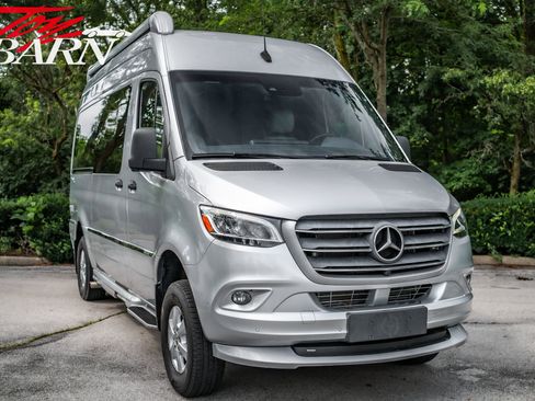 Used 2020 Mercedes-Benz Sprinter 2500 image 6