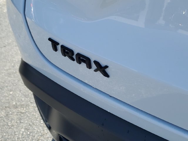 Used 2026 Chevrolet Trax RS FWD image 8