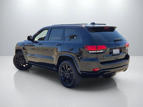 Used 2019 Jeep Grand Cherokee Altitude image 6