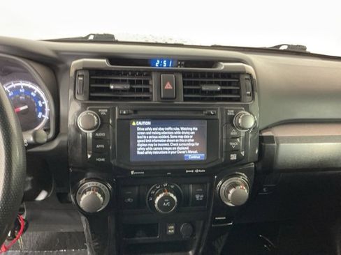 Used 2018 Toyota 4Runner TRD Off-Road Premium image 17