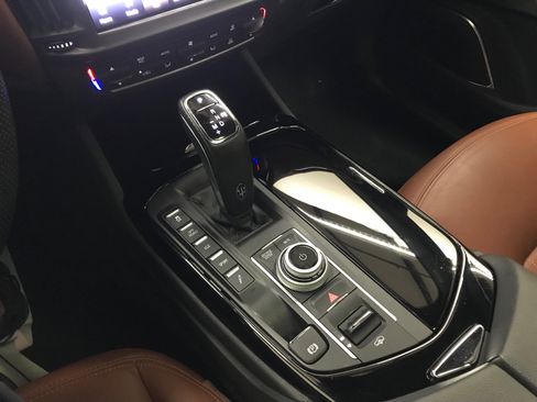 Used 2023 Maserati Levante GT AWD/4WD image 25