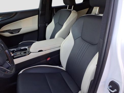 Used 2024 Lexus NX 250 FWD w/ Premium Package image 14