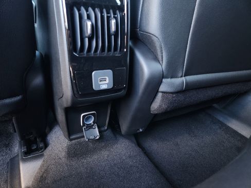 New 2026 Jeep Compass Limited image 30