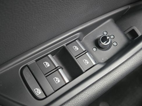 Used 2019 Audi A4 2.0T Premium w/ Convenience Package image 31