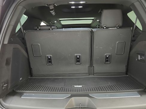 Used 2026 Cadillac Escalade Luxury w/ LPO, Floor Liner Package AWD/4WD image 33