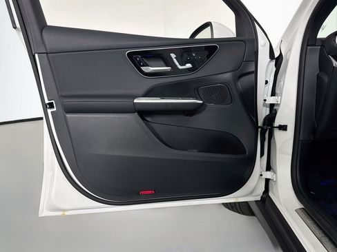 Used 2026 Mercedes-Benz GLC 300 image 21