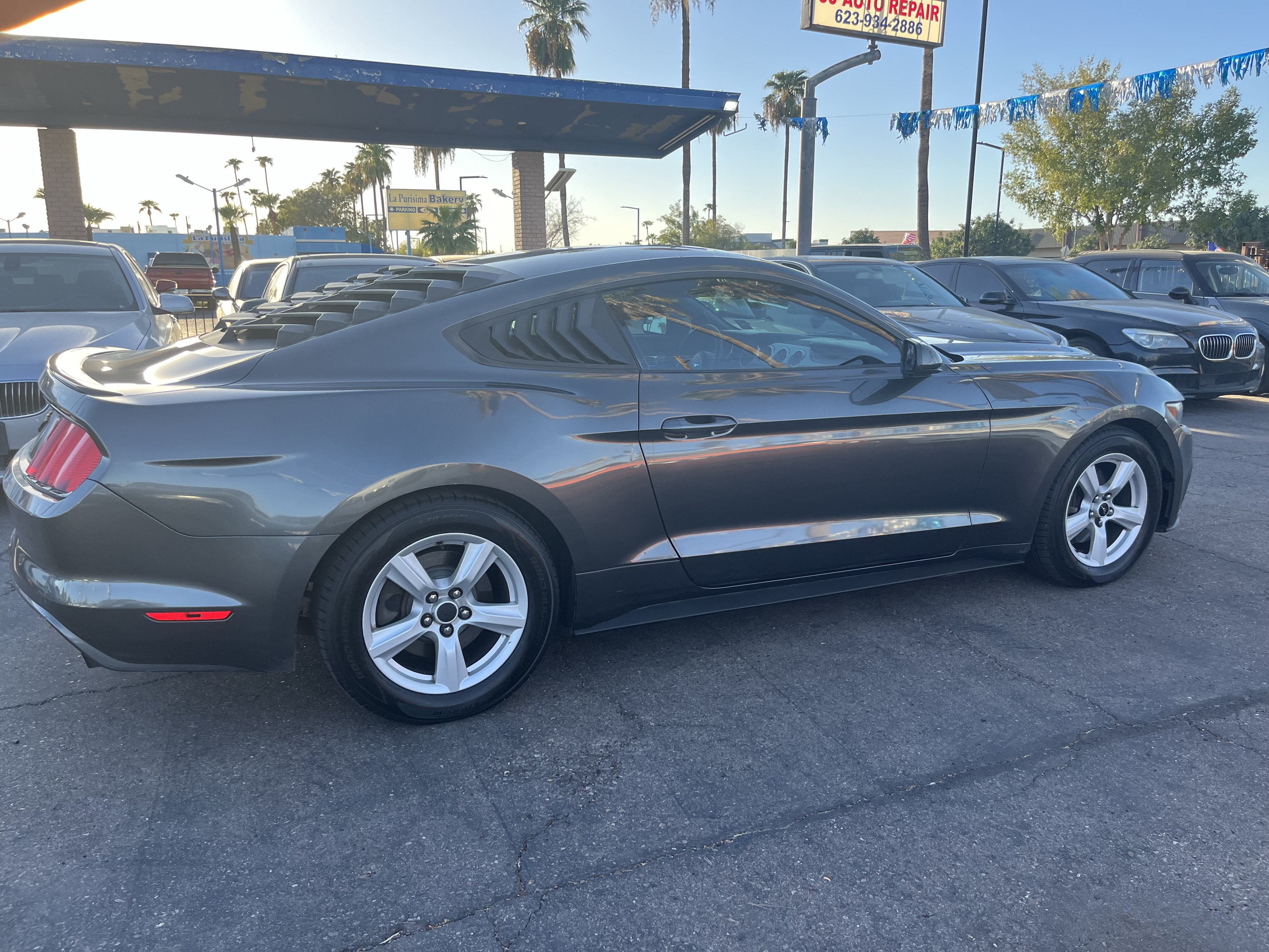 Used 2015 Ford Mustang Coupe RWD image 2