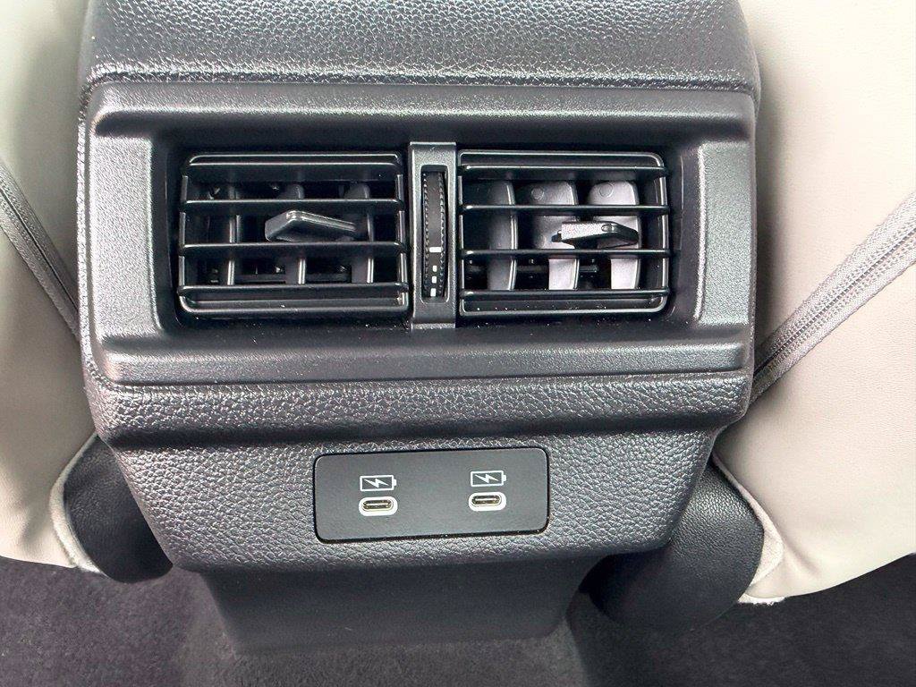 Used 2023 Honda Accord Touring image 15