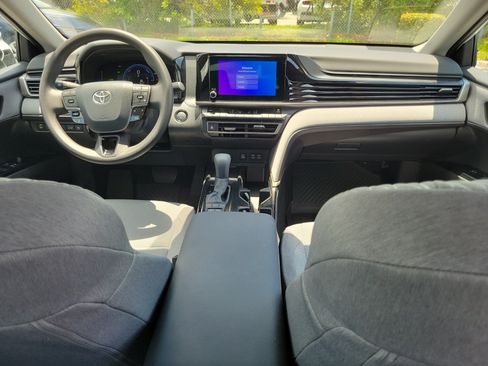 Used 2025 Toyota Camry LE FWD image 16