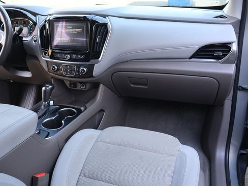 Used 2018 Chevrolet Traverse LT image 31