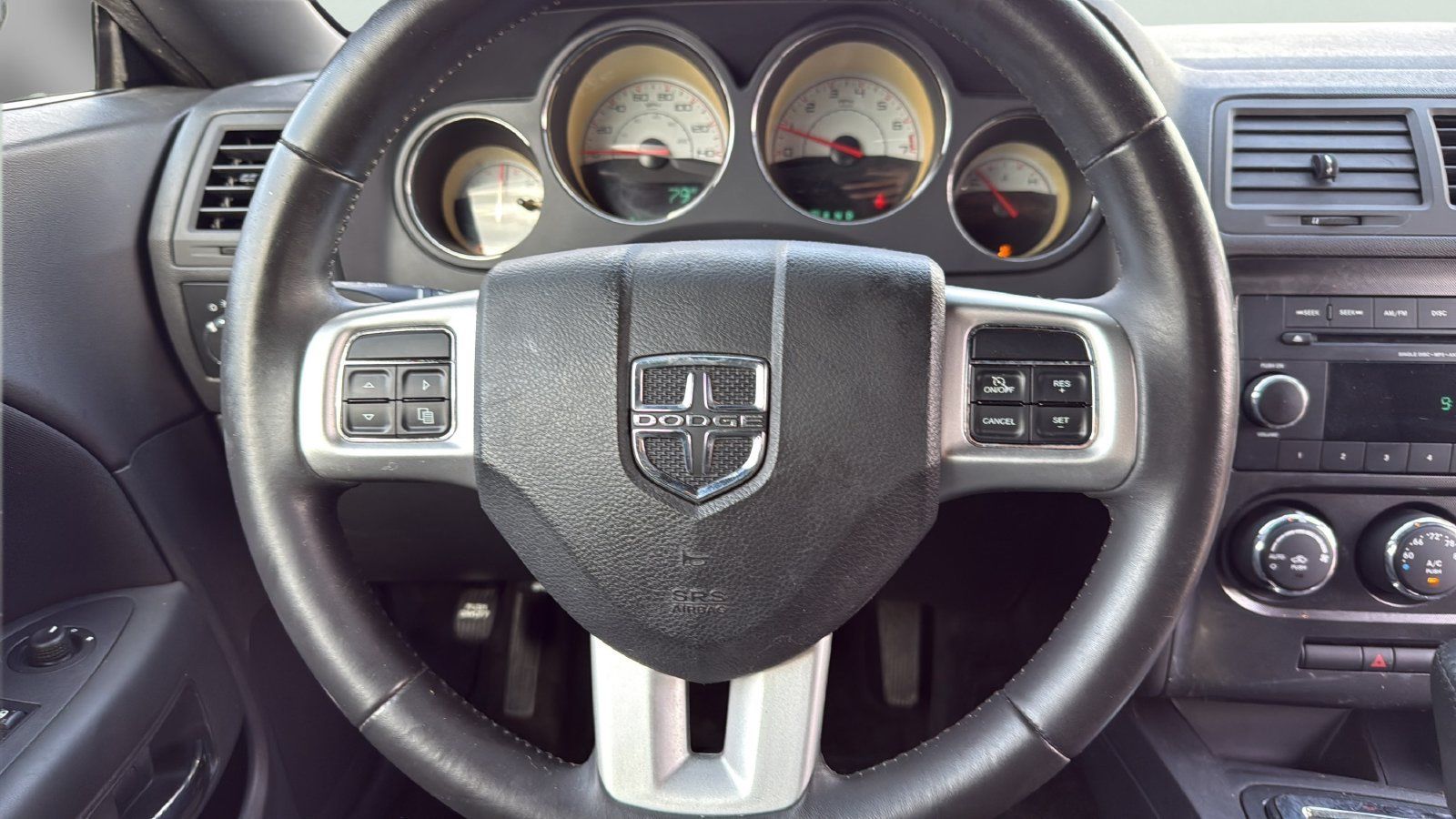 Used 2014 Dodge Challenger SXT RWD image 14