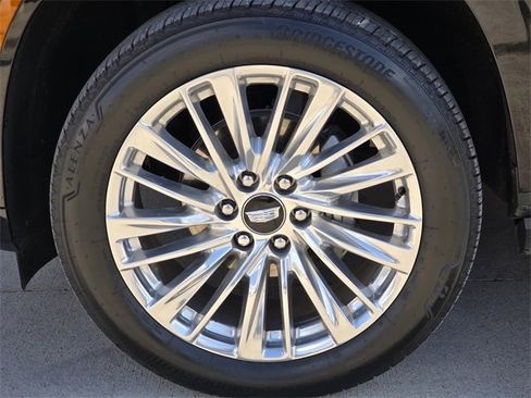 Used 2026 Cadillac Escalade Luxury w/ LPO, Floor Liner Package image 9