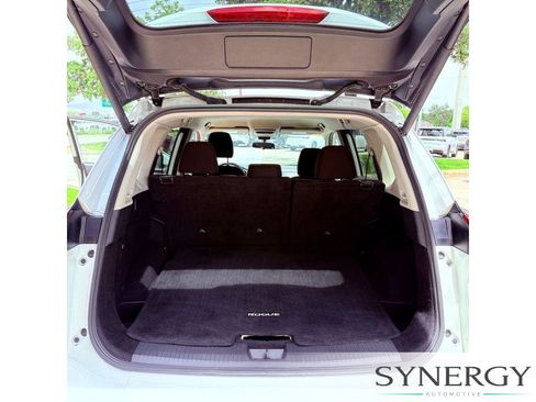 Used 2024 Nissan Rogue SV AWD/4WD image 27