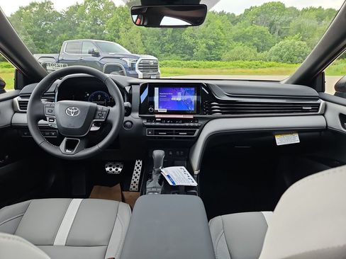 New 2026 Toyota Camry Hybrid AWD/4WD image 7