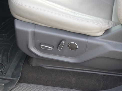 Used 2019 Ford Expedition XLT w/ Equipment Group 202A image 16