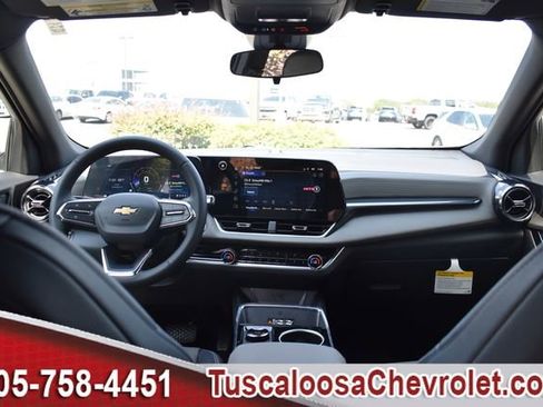 New 2026 Chevrolet Equinox LT w/ Convenience Package II image 3