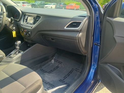 Used 2019 Hyundai Accent SE FWD image 13