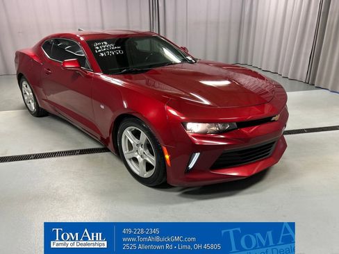 Used 2018 Chevrolet Camaro LT image 1