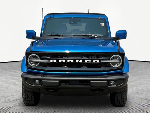 Used 2024 Ford Bronco Outer Banks AWD/4WD image 2