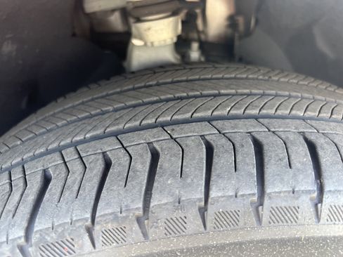 Used 2024 Mercedes-Benz GLC 300 4MATIC image 12