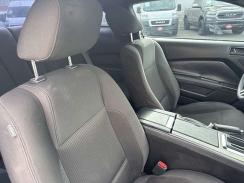 Used 2012 Ford Mustang Coupe RWD image 10