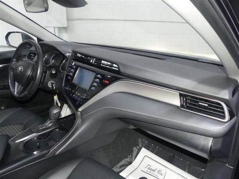 Used 2019 Toyota Camry SE image 23