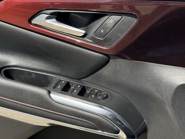 Used 2025 Chevrolet Traverse Z71 w/ Enhanced Driving Package AWD/4WD image 24