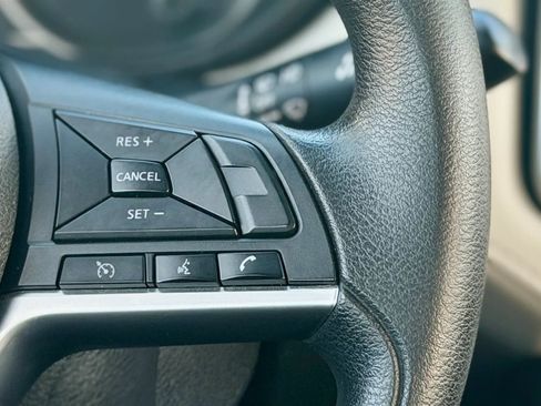 Used 2021 Nissan Versa SV image 17