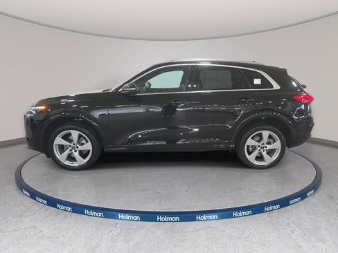 Used 2025 Audi Q5 2.0T Premium Plus w/ Premium Plus image 9