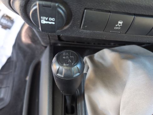 Used 2017 Jeep Wrangler Unlimited Sport w/ Mopar Black Appearance Group image 33