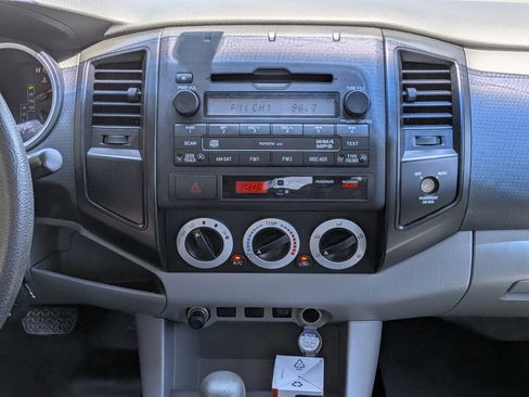 Used 2011 Toyota Tacoma 2WD Access Cab w/ Convenience Pkg image 16