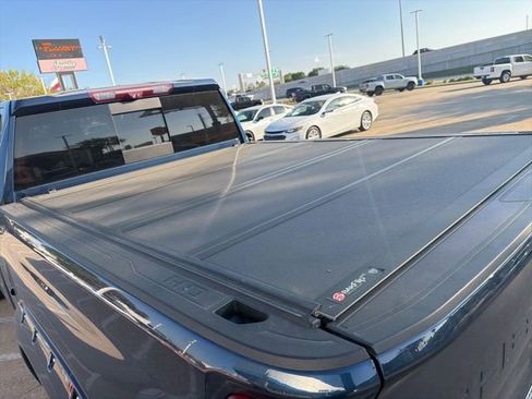 Used 2022 Chevrolet Silverado 2500 High Country w/ Z71 Off-Road Package image 8