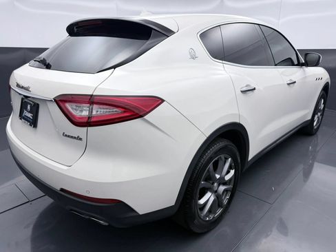 Used 2018 Maserati Levante AWD/4WD image 7