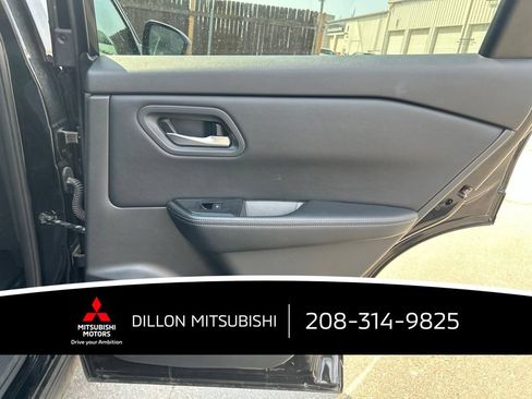 Used 2025 Nissan Rogue SV AWD/4WD image 13
