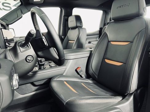 Used 2025 GMC Sierra 1500 AT4 w/ AT4 Premium Package image 11