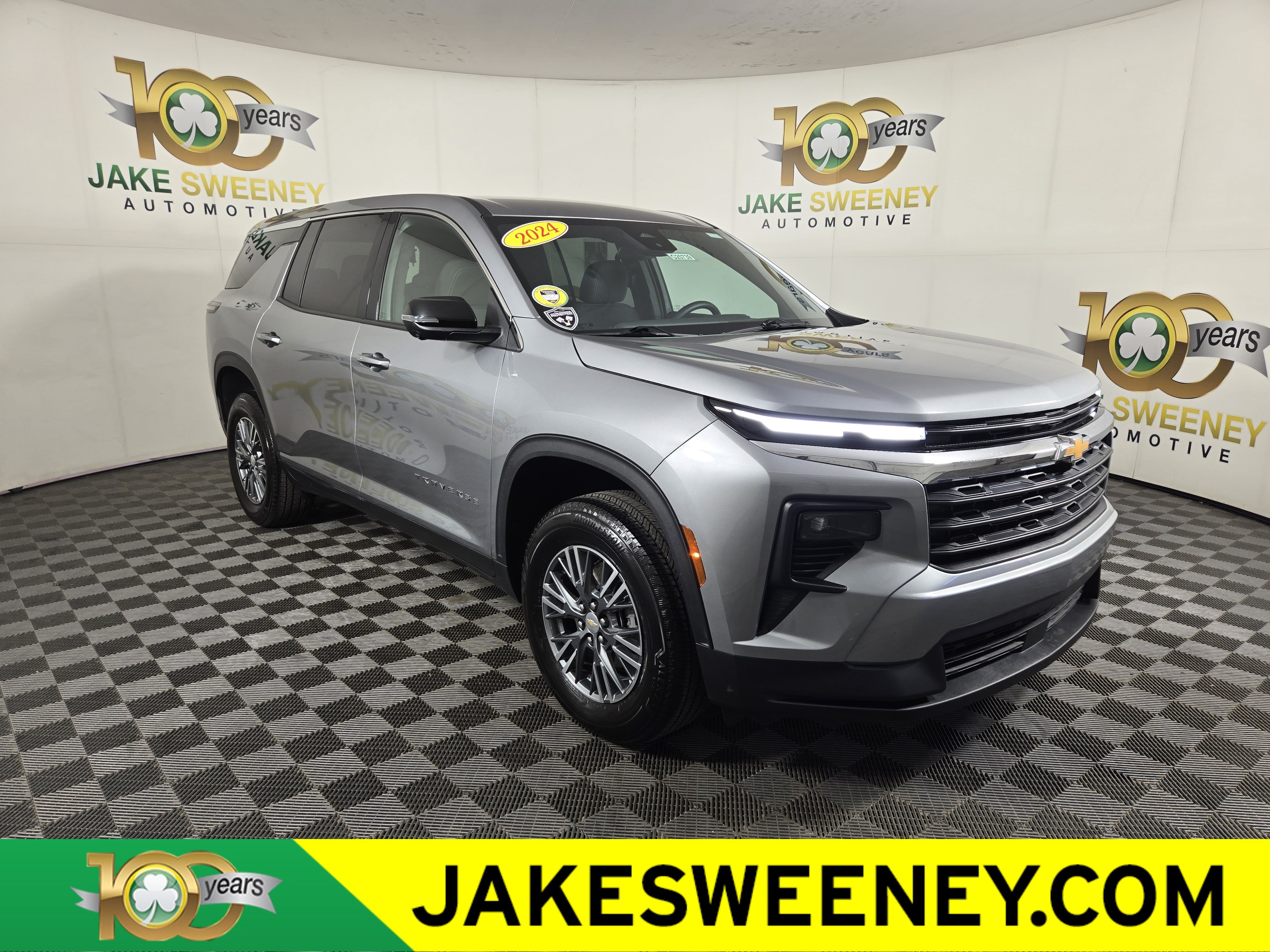Certified 2024 Chevrolet Traverse LS FWD image 1