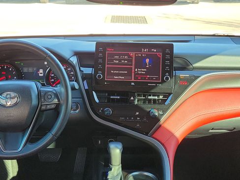 Used 2022 Toyota Camry XSE image 11