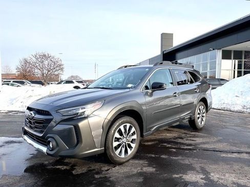 Used 2025 Subaru Outback Limited image 4