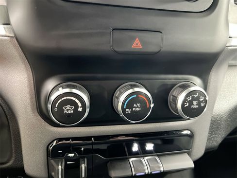 Used 2021 RAM 2500 Big Horn image 15