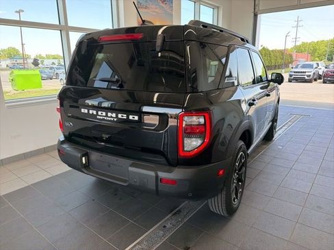 Certified 2025 Ford Bronco Sport Outer Banks w/ Outer Banks Tech Package+ AWD/4WD image 5