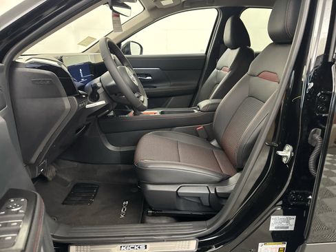 New 2026 Nissan Kicks SR w/ Illumination Package image 10