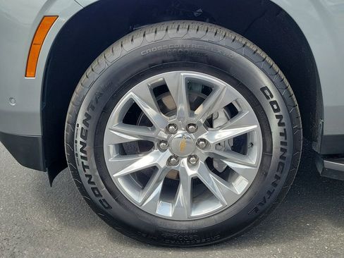 Used 2025 Chevrolet Tahoe Premier AWD/4WD image 31
