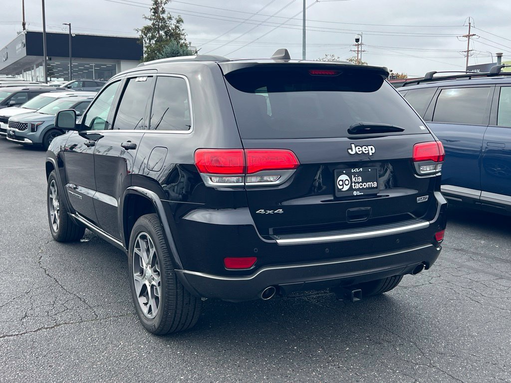 Used 2018 Jeep Grand Cherokee Limited AWD/4WD image 9