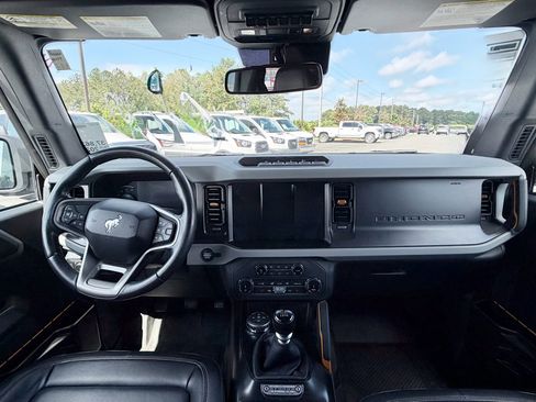Used 2022 Ford Bronco Badlands w/ Sasquatch Package AWD/4WD image 10